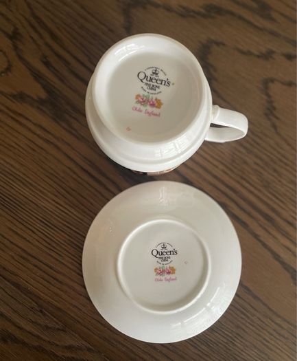 China fine bone teacup and saucer Queen's Olde England Vintage Antique