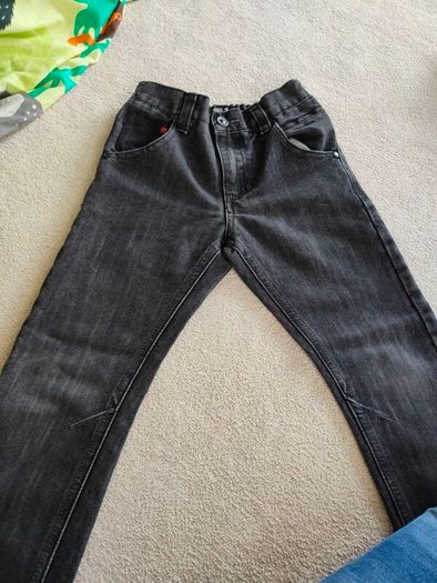 Big bundle of boys jeans 6-7 yrs