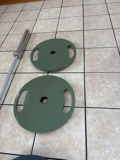 20kg Olympic Barbell + 100kg Olympic Steel Weight Plates!!