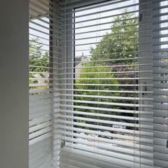 Bay Window Blind