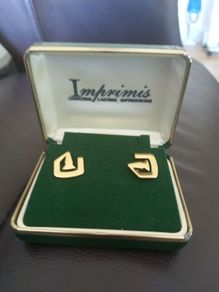 men's cuff links in box. very dressy .