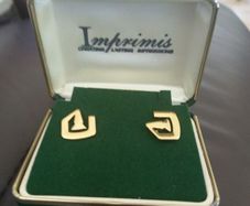 men's cuff links in box. very dressy .