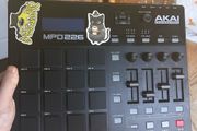 AKAI MPD 226 (like new) - PRO MIDI Pad Controller w/accessories