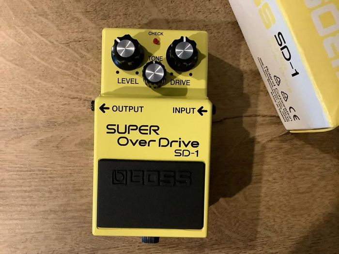 Boss SD-1 Super Overdrive Pedal box