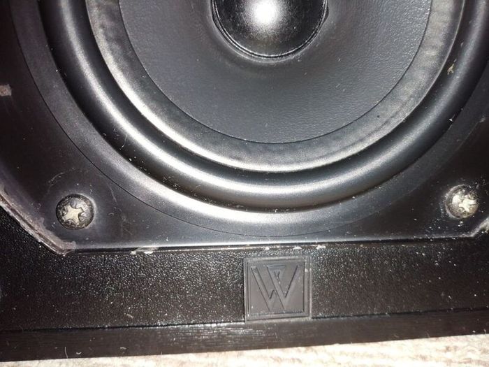 Wharfedale diamond III speaker