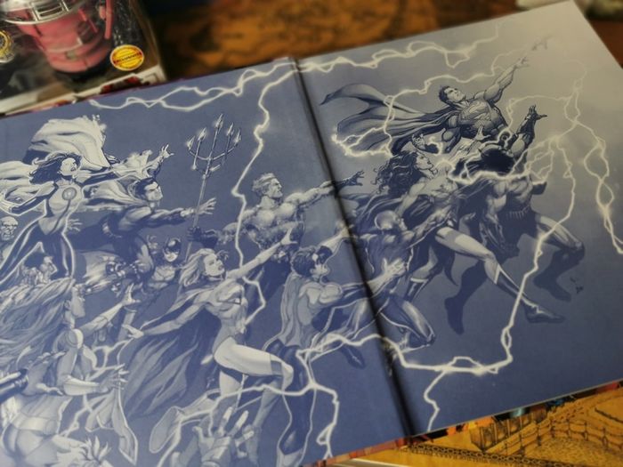 The DC Comics Encyclopedia ! All New Edition! Beautiful Hardcover ! Covers over 1200 Characters ! 2016 ! by DK !