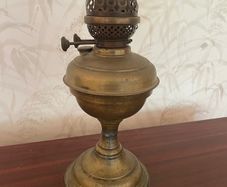 Charming antique brass oil paraffin table lamp