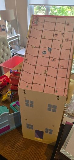 Peppa Pig Dolls house and bundle