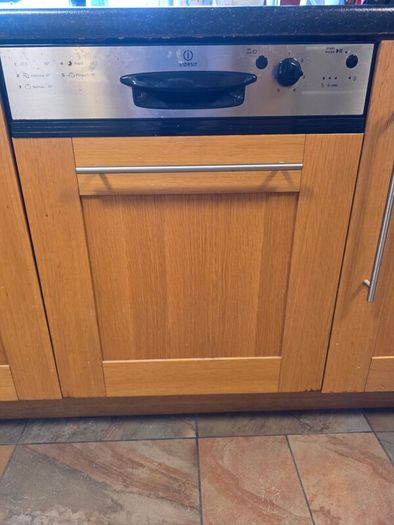 integrated indesit dishwasher