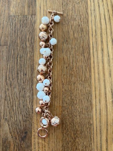 Guess 3 piece rose gold and white jewellery set.l