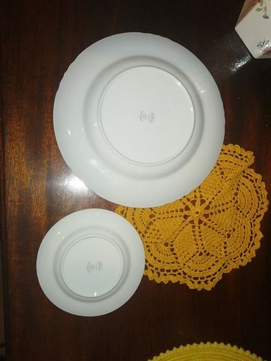 Porcelain plates Rorftrand