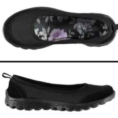 Woman shoes - size 4 - brand new