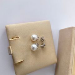 18k / ct Gold Earrings with Natural Pearls and Diamond