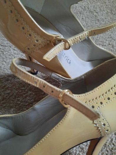 Thomas Patrick cream high heel mary janes