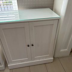 Solid wood cabinet in white with glass top