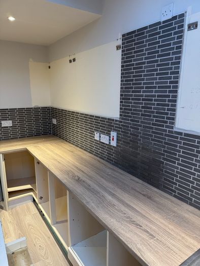 Wood Effect Laminate Kitchen Countertop