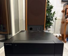 Cyrus PSX-R power supply. Immaculate condition and functioning perfectly. Brushed black paintwork, in exceptional condition. With manual, box and packaging. Please see my other advertisements for Cyrus separates.