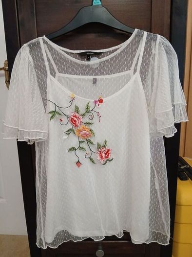 White embroidered top by Vero Moda.