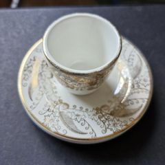 Vintage ARKLOW 1 Egg cup and 3 Saucer's white with Golden Flower Leaf Pattern