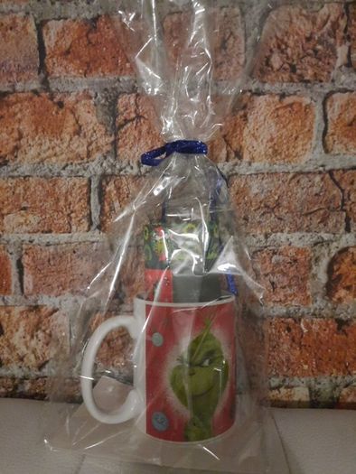 the grinch christmas gift set