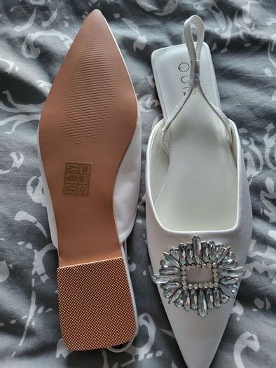 White Satin Brooch Flat Pumps