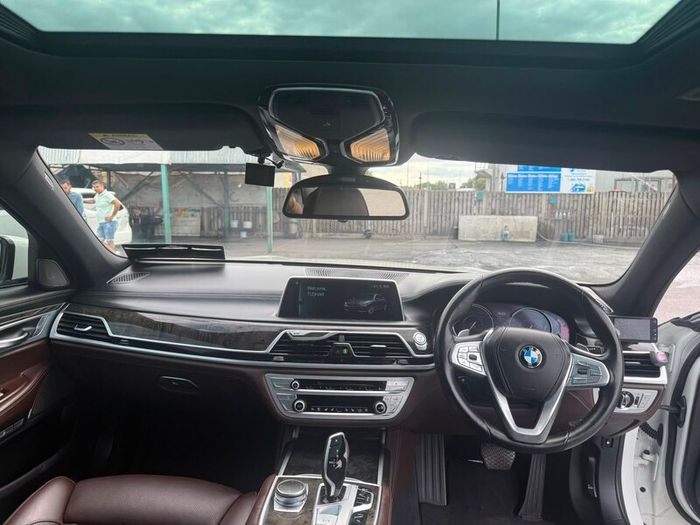 Bmw 7 Series 162 740e M-sport 2.0 Lt Auto