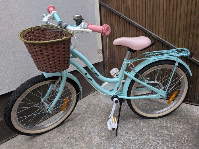18" Verve Star Girls Bike with Basket & Rear Rack Mint&Pink