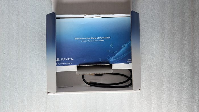 Boxed Sony PS Vita Slim (PCH-2000) : Black