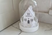 Christmas House Light Up Gloche