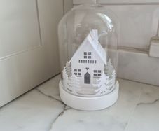 Christmas House Light Up Gloche