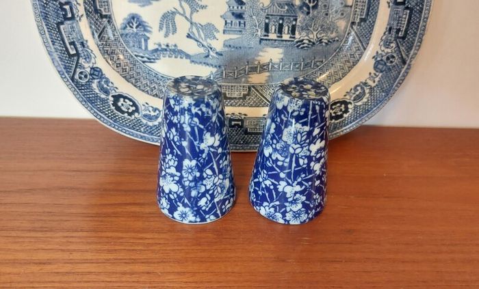 Fabulous Pair of Salt and Pepper Shakers in the Style of Burleighware "Blue Calico Pattern", but no Backstamps, Missing Stoppers