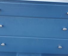 Chest of drawers