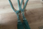 Curtain tie back