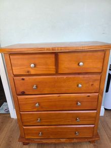 Chest of Drawers (pine)