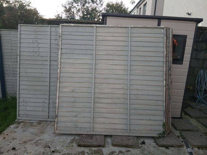 Need gone by friday fence panels 5 and half 6ft x 6ft panels