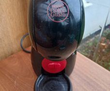 Nescafe Coffee Maker with Coffee Pods included - Only 30