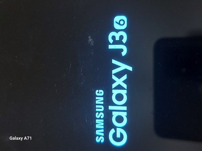 Samsung Galaxy J3 (6), in excellent cosmetic condition, FRP google Locked