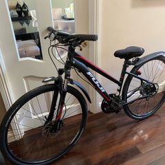 Fuji Ladies Hybrid Bike