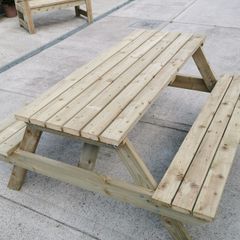 picnic bench