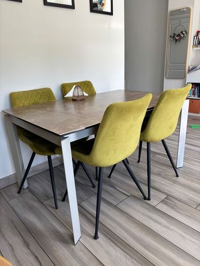 Kitchen dining table and four chairs