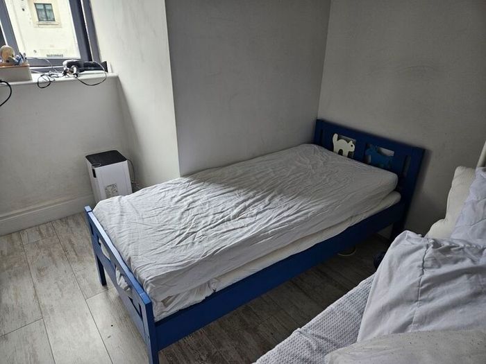 kid bed