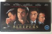 Sleepers [1996] Kevin Bacon, Jason Patric, Brad Pitt, Robert De Niro, Dustin Hoffman(VHS Movie)