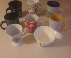 Mugs/Greece/Wales/London/Dubrovnik/Edinburgh/Malta/France 8euro EACH