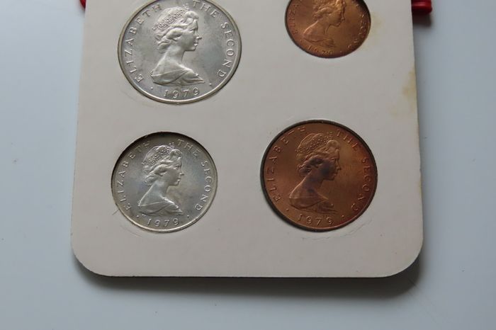 Isle of Man decimal coin set 1979 | Pobjoy Mint 6 coins in wallet with card