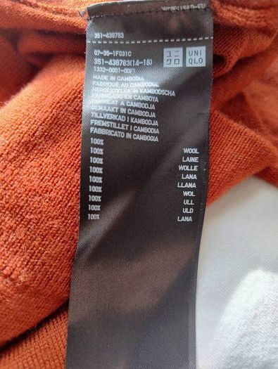 Uniqlo mens jumper 100% wool size medium in very good condition FREE STANDARD POSTAGE INCLUDED