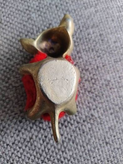 Vintage brass cat pin cushion see last photo for exact measurements FREE STANDARD POSTAGE INCLUDED