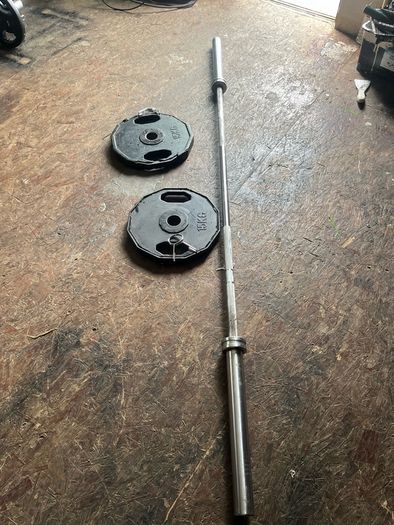 7ft Olympic bar plus 2 x 15kg weight plates