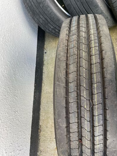 Land Rover Sonar 7.50 R16 Light truck super steel radial S-866 tyre.