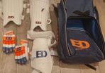 Cricket Set - youth -  including Sports Hub Legend  bat and  Masuri Helmet