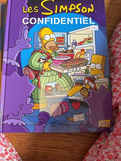 12 comics, mainly French.
